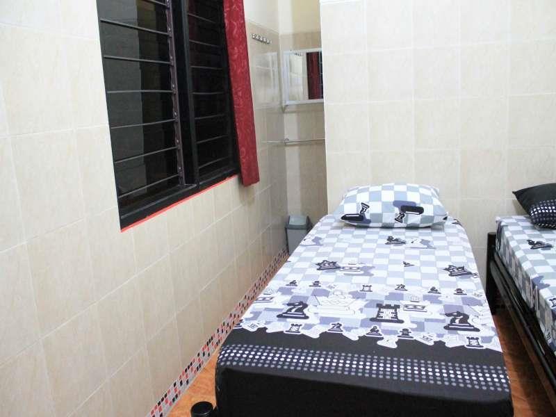 Tri Star Homestay Madiun Exteriör bild